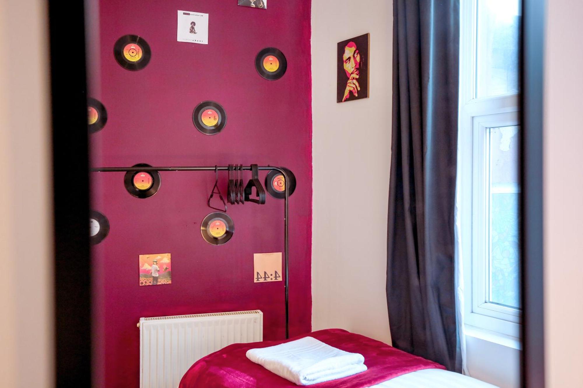 Three Bedroom House By Peacegrove Homes Short Lets & Serviced Accommodation Brighton With Free Wifi & Pet Friendly Extérieur photo