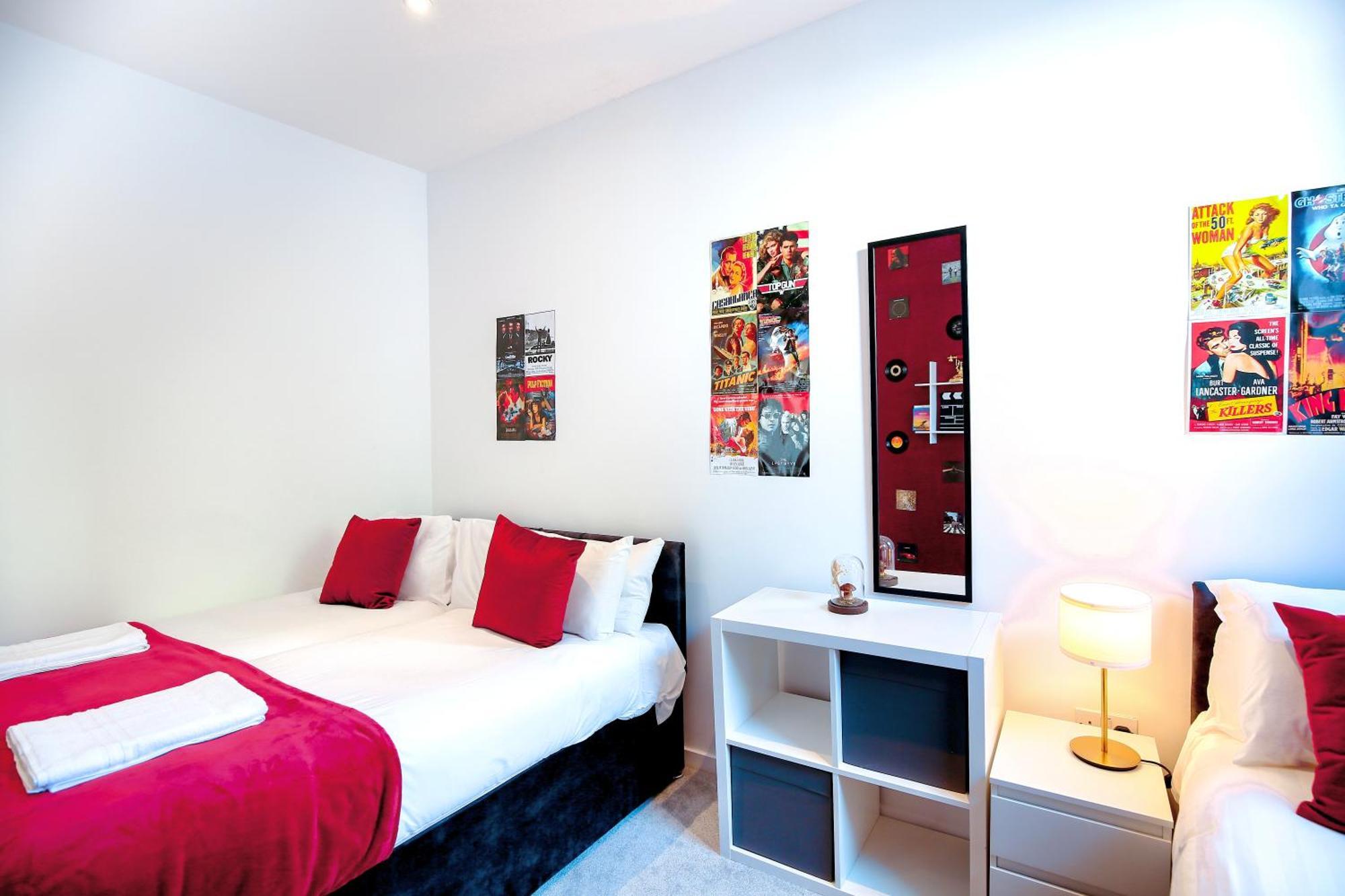 Three Bedroom House By Peacegrove Homes Short Lets & Serviced Accommodation Brighton With Free Wifi & Pet Friendly Extérieur photo